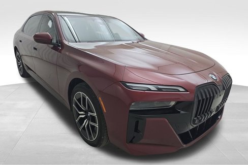 Certified 2023 BMW 740i image 2