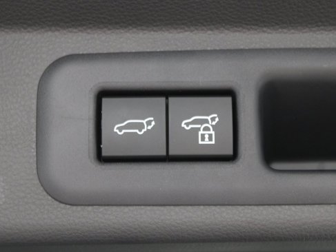 Used 2025 Toyota Sequoia Platinum image 41