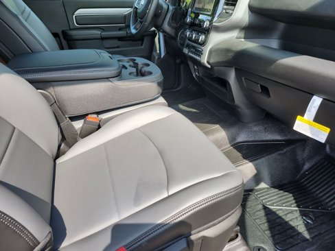 New 2025 RAM 5500 Tradesman image 34