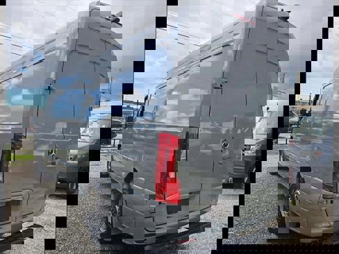 Used 2019 Mercedes-Benz Sprinter 170 image 2