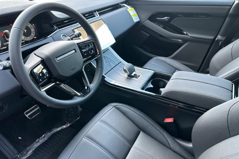New 2026 Land Rover Range Rover Evoque Dynamic SE image 9