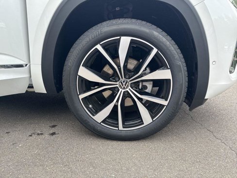 New 2025 Volkswagen Atlas Cross Sport SEL Premium R-Line image 38