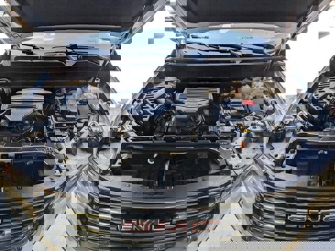 Used 2023 GMC Acadia AT4 w/ Technology Package image 17