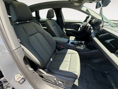 New 2025 Audi A6 e-tron Premium Plus image 19