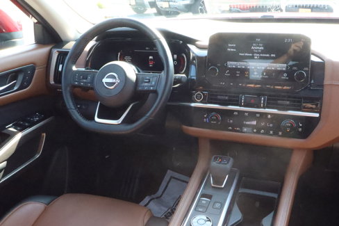 Used 2022 Nissan Pathfinder Platinum w/ Cargo Package image 10
