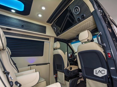 Used 2025 Mercedes-Benz Sprinter 3500 image 15