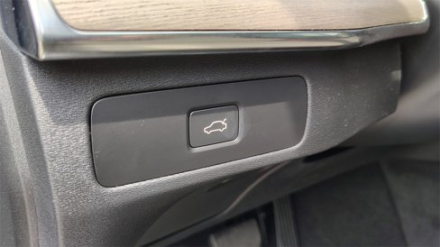 New 2026 Volvo XC90 B6 Plus w/ Protection Package Premier image 12