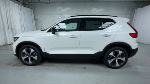 New 2026 Volvo XC40 B5 Plus w/ Protection Package Premier image 20