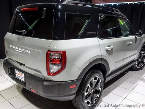 Used 2024 Ford Bronco Sport Outer Banks image 11