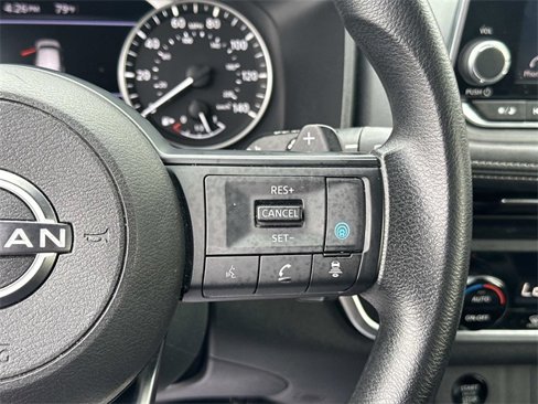 Used 2024 Nissan Rogue SV image 27
