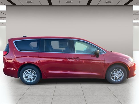 New 2026 Chrysler Voyager LX image 2