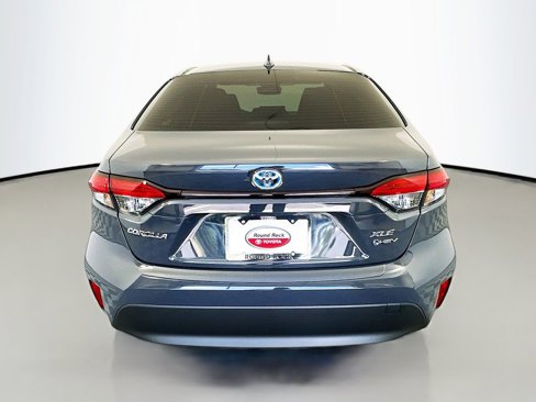 Certified 2025 Toyota Corolla XLE image 6