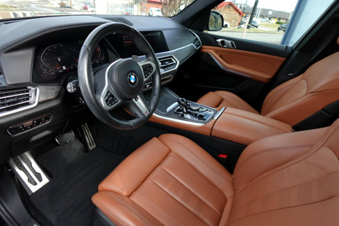 Used 2022 BMW X5 xDrive40i w/ M Sport Package image 9