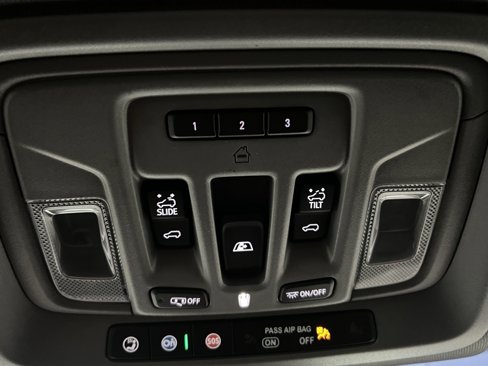 Used 2024 GMC Sierra 3500 Denali w/ Technology Package image 47