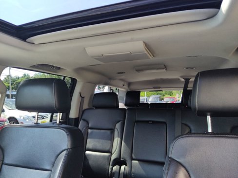 Used 2018 Chevrolet Suburban LT image 28