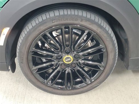 Certified 2024 MINI Cooper SE image 9