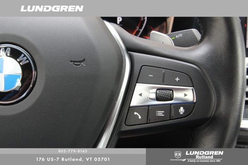 Used 2022 BMW 330i xDrive Sedan w/ Premium Package image 16
