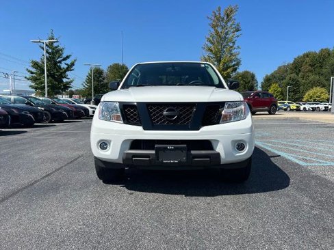 Certified 2021 Nissan Frontier SV w/ Midnight Edition Floor Mats image 4