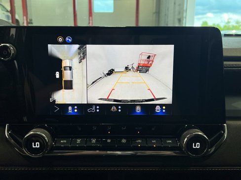 New 2025 Chevrolet Colorado LT w/ LT Convenience Package image 24