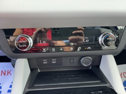 New 2025 Mitsubishi Outlander SE image 23