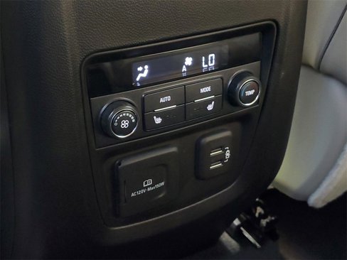 Used 2020 Buick Enclave Premium image 30