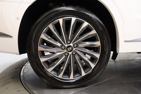 Used 2024 Hyundai Palisade Calligraphy image 36