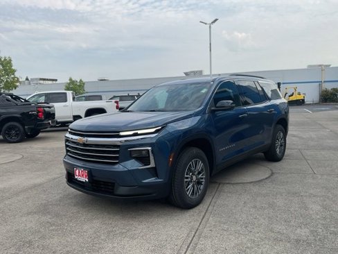 New 2026 Chevrolet Traverse LT w/ Driver Confidence Package image 3