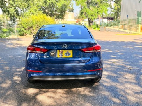 Used 2017 Hyundai Elantra SE image 5