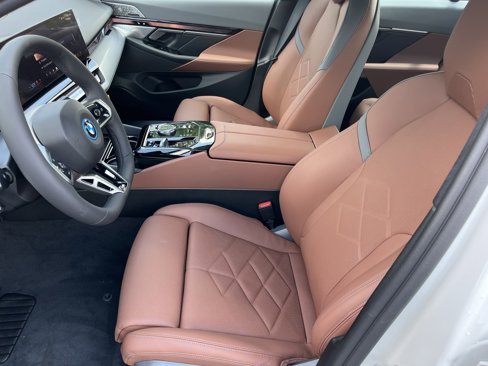 New 2026 BMW i5 eDrive40 w/ M Sport Package image 17