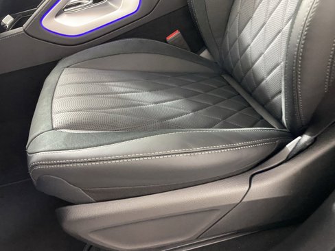 New 2025 Mercedes-Benz GLS 63 AMG 4MATIC image 12
