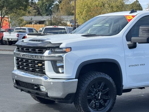 Used 2023 Chevrolet Silverado 2500 LT image 9