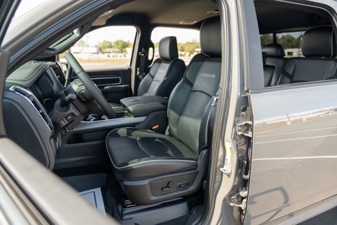 Used 2026 RAM 2500 Laramie w/ Night Edition image 35