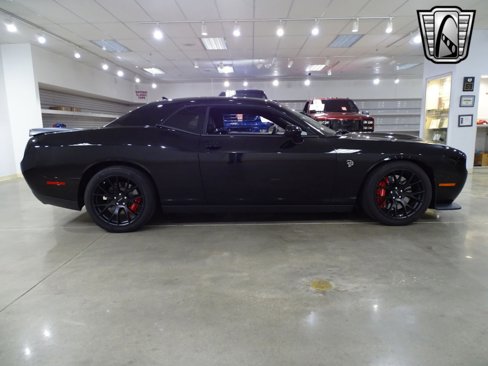 Used 2015 Dodge Challenger SRT Hellcat image 7