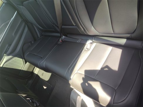 New 2025 Jeep Grand Cherokee Limited w/ Luxury Tech Group II image 31