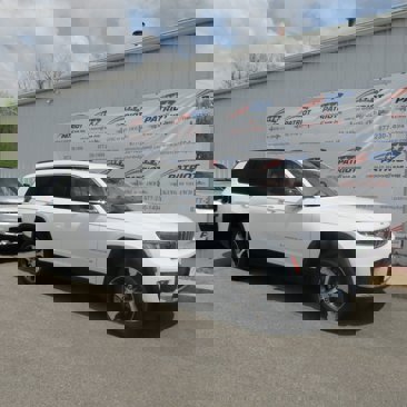 New 2025 Jeep Grand Cherokee L Limited image 2