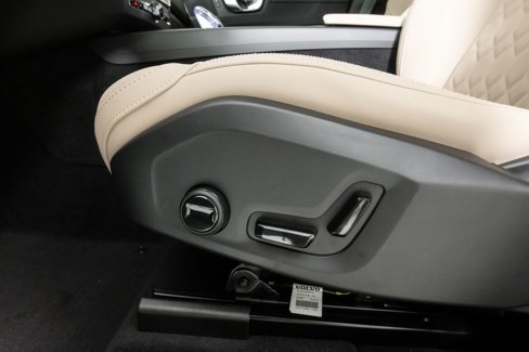 New 2026 Volvo XC60 B5 Core image 19