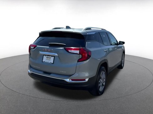Used 2024 GMC Terrain SLT image 14