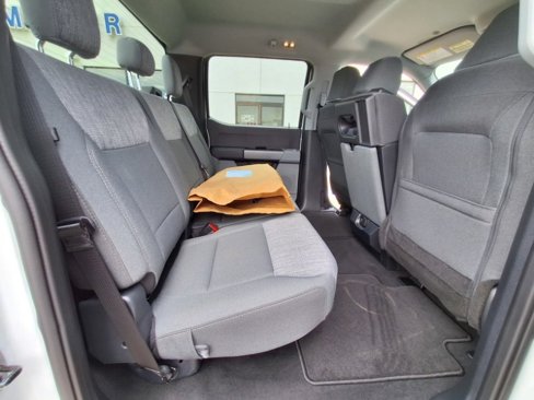 New 2025 Ford F550 4x4 Crew Cab image 23
