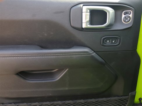Used 2021 Jeep Wrangler Unlimited Sahara w/ Uconnect 4C Nav & Sound Group image 11