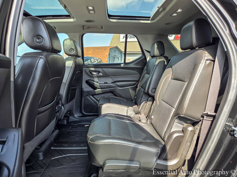 Used 2021 Chevrolet Traverse Premier image 13