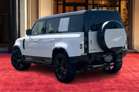 New 2025 Land Rover Defender 110 V8 image 3