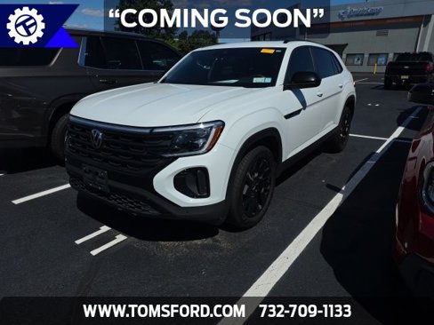 Used 2024 Volkswagen Atlas Cross Sport SE image 1