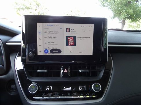 Used 2024 Toyota Corolla Cross XLE image 31