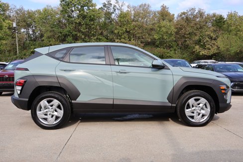 New 2026 Hyundai Kona SE image 4