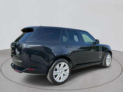 Used 2023 Land Rover Range Rover SE image 5