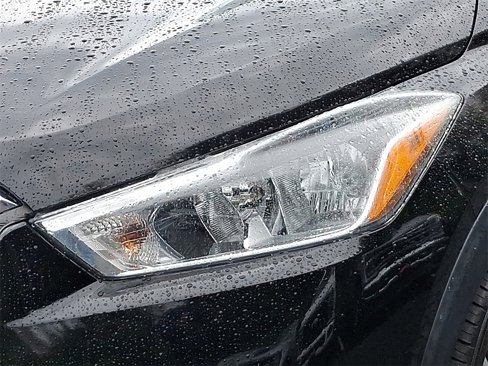 Used 2020 Nissan Kicks SV image 9