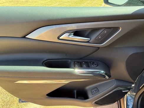 New 2026 Chevrolet Traverse LT w/ Enhanced Driving Package image 12