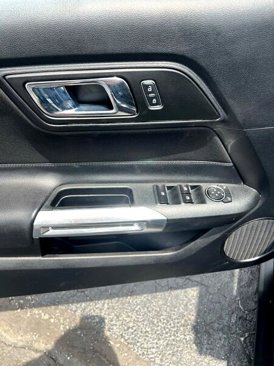 Used 2017 Ford Mustang Convertible image 13