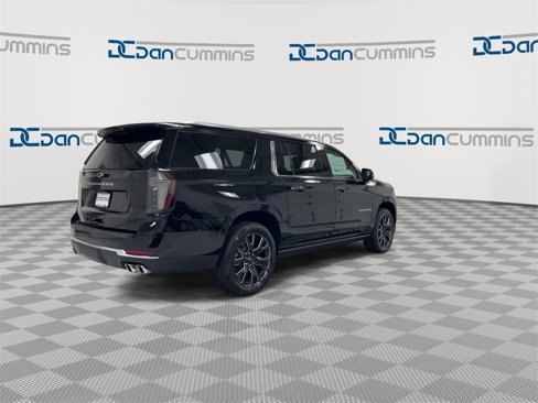 New 2026 Chevrolet Suburban High Country image 8