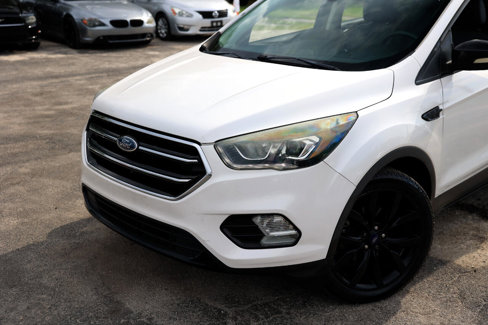 Used 2017 Ford Escape Titanium image 30